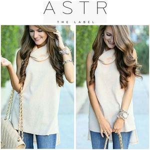 ASTR Sleeveless Cowl Turtleneck Knit Top L